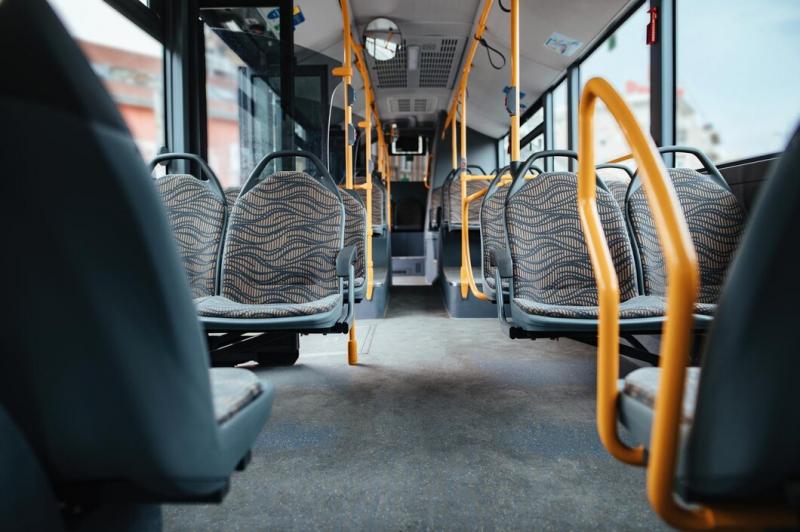 Como fazer a limpeza de um ônibus?